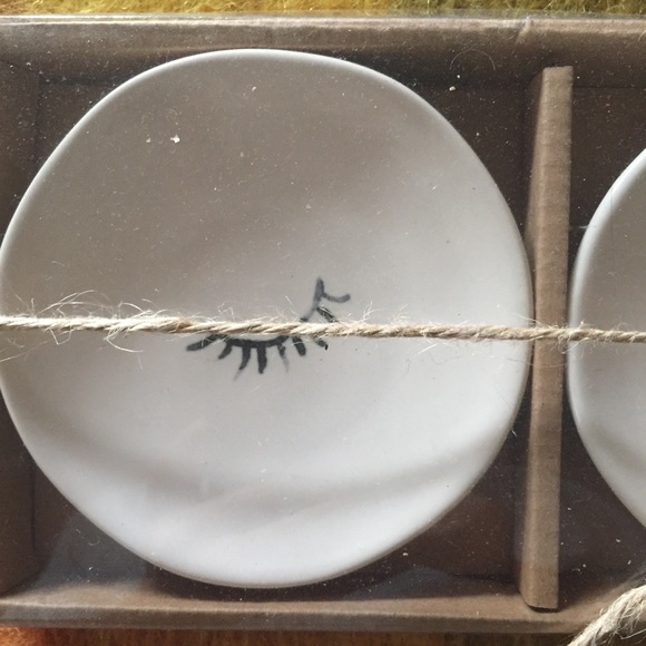 NWT Rae Dunn plates - Picture 4 of 6